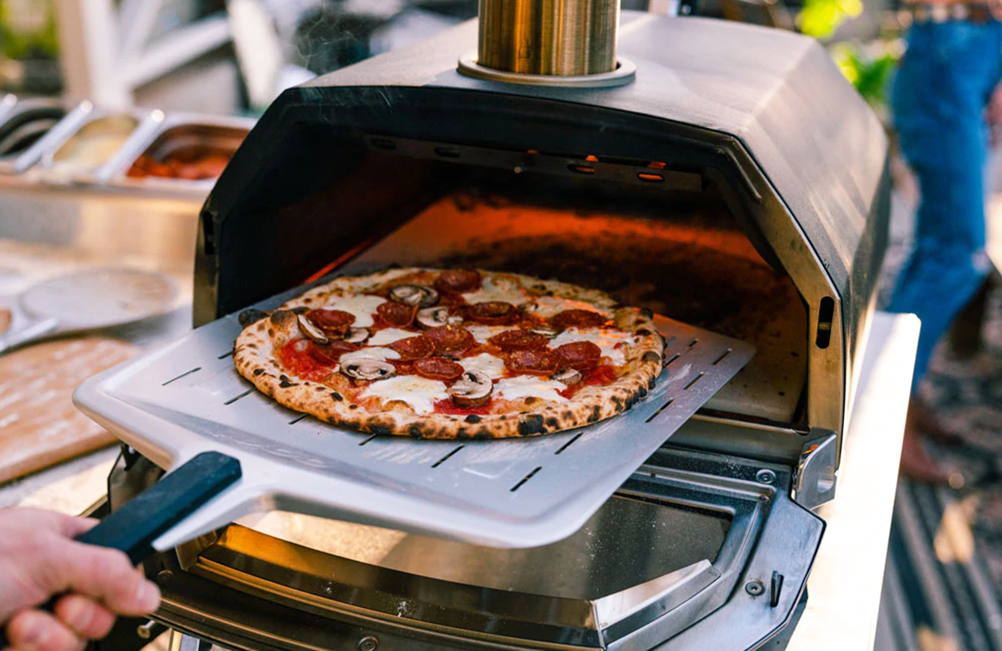 How do you prefer your pizza with a smoky fragrance or without?